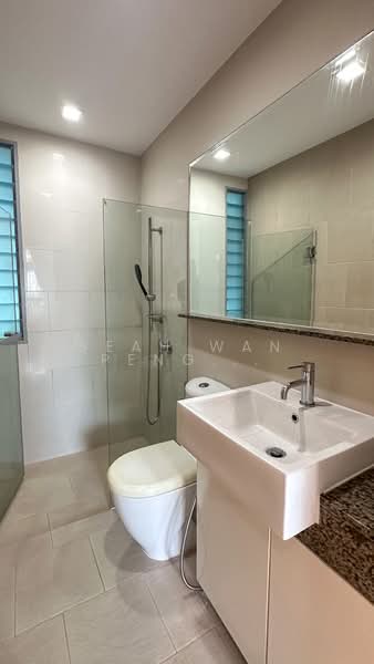 Bleu @ East Coast, 562 Upper East Coast Road, 3 Bedrooms, 1,216 sqft, Condominium For Rent, by Seah Wan Peng (Gilda), 500208707 - Bathroom - PropertyGuru.com.sg