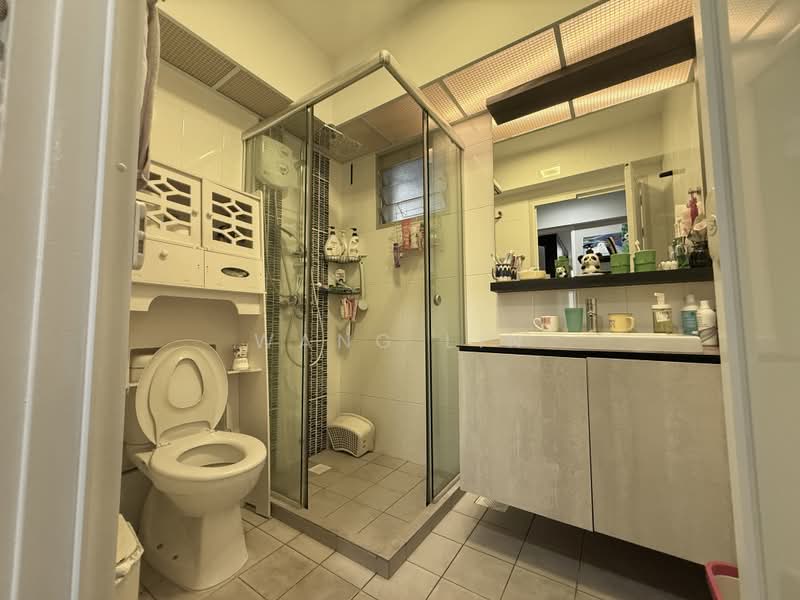 312C Clementi Avenue 4, 312C Clementi Avenue 4, 3 Bedrooms, 1,216 sqft, HDB Flat For Sale, by Wang Lin, 500208712 - Common Bathroom - PropertyGuru.com.sg
