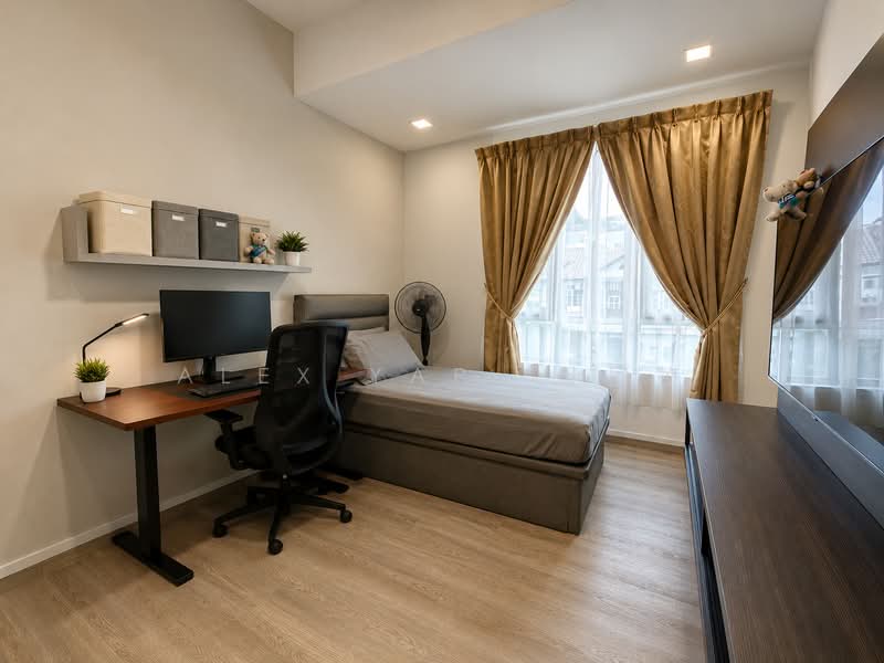 Jalan Kayu Estate, Jalan Tari Piring, 6 Bedrooms, 2,000 sqft, Terraced House For Sale, by Alex Yap  叶国祯, 500208716 - Bedroom 2 - PropertyGuru.com.sg