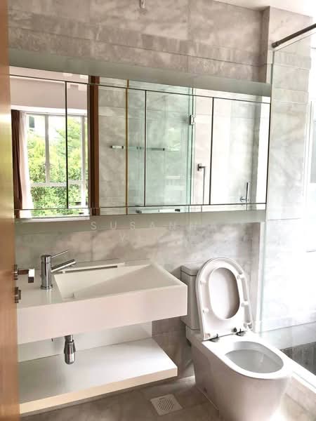 Floridian, 965 Bukit Timah Road, 2 Bedrooms, 872 sqft, Condominium For Rent, by Susanna Yeow, 500208730 - Bathroom - PropertyGuru.com.sg