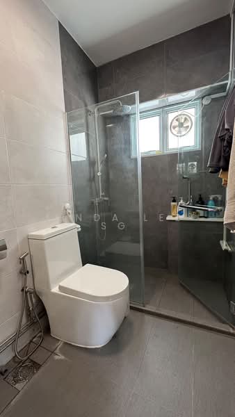 680A Jurong West Central 1, 680A Jurong West Central 1, 4 Bedrooms, 1,442 sqft, HDB Flat For Sale, by Linda Lee SG, 500208749 - Bathroom - PropertyGuru.com.sg