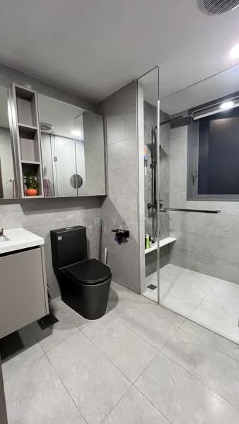 The Visionaire, 174 Canberra Drive, 3 Bedrooms, 1,259 sqft, Executive Condominium For Sale, by Bryan Tian, 500208751 - Bathroom - PropertyGuru.com.sg
