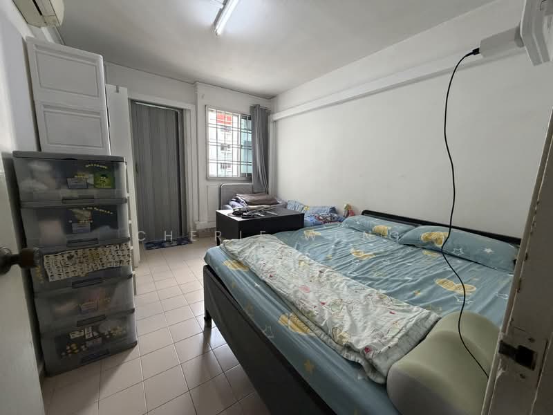 408 Bukit Batok West Avenue 4, 408 Bukit Batok West Avenue 4, 2 Bedrooms, 732 sqft, HDB Flat For Sale, by Cherie Wong, 500208754 - Bedroom - PropertyGuru.com.sg