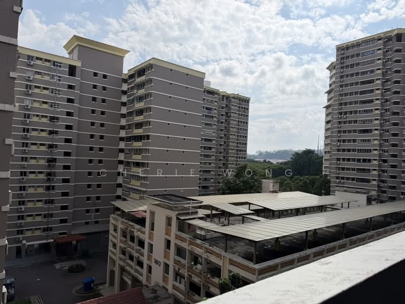 408 Bukit Batok West Avenue 4, 408 Bukit Batok West Avenue 4, 2 Bedrooms, 732 sqft, HDB Flat For Sale, by Cherie Wong, 500208754 - Exterior - PropertyGuru.com.sg