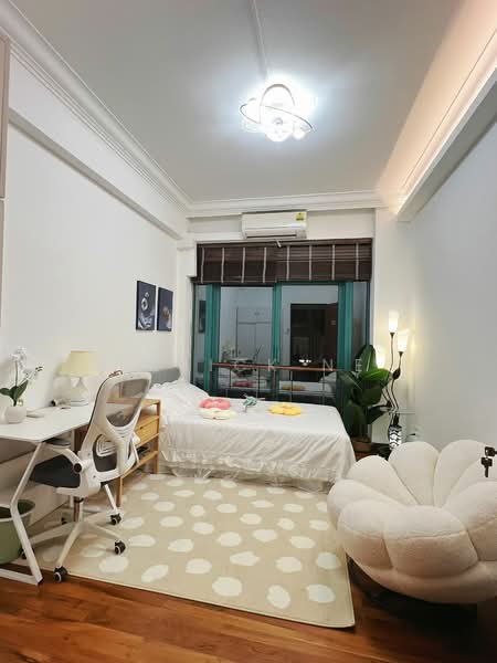 Kew Crescent, Kew Crescent, 7 Bedrooms, 3,914 sqft, Terraced House For Rent, by Derrick Neo, 500208755 - Bedroom - PropertyGuru.com.sg