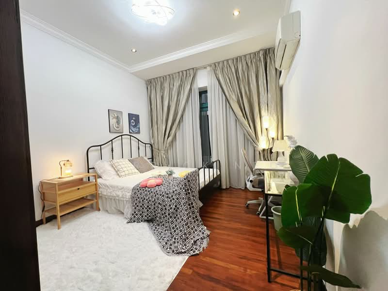 Kew Crescent, Kew Crescent, 7 Bedrooms, 3,914 sqft, Terraced House For Rent, by Derrick Neo, 500208755 - Bedroom - PropertyGuru.com.sg