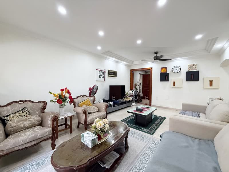 725 Bedok Reservoir Road, 725 Bedok Reservoir Road, 3 Bedrooms, 1,528 sqft, HDB Flat For Sale, by Nazri Baobed, 500208765 - Living Room - PropertyGuru.com.sg