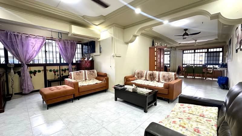 604 Senja Road, 604 Senja Road, 3 Bedrooms, 1,291 sqft, HDB Flat For Sale, by Myra Jalil, 500208771 - Living Room - PropertyGuru.com.sg