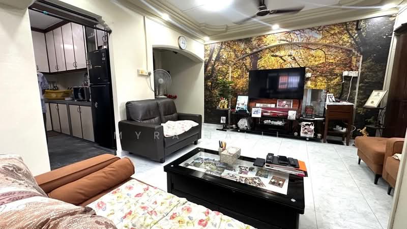 604 Senja Road, 604 Senja Road, 3 Bedrooms, 1,291 sqft, HDB Flat For Sale, by Myra Jalil, 500208771 - Living Room - PropertyGuru.com.sg