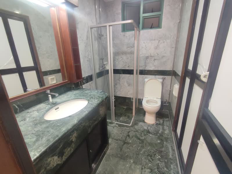 Changi Green, 712 Upper Changi Road East, Room Rental, 120 sqft, Condominium For Rent, by Chris Lim, 500208773 - Bathroom - PropertyGuru.com.sg