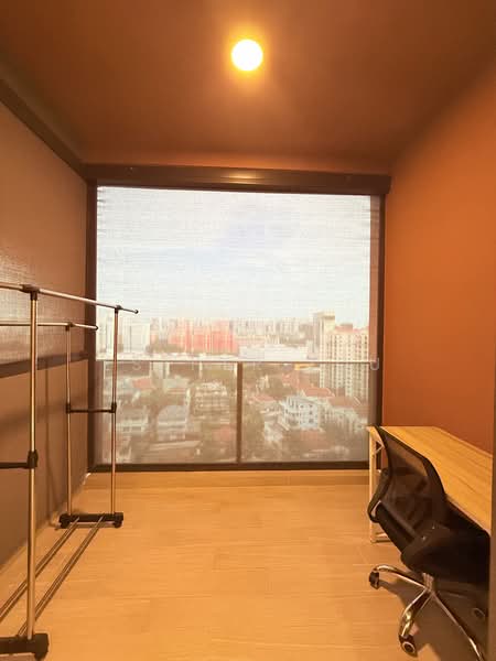 Stirling Residences, 21 Stirling Road, 2 Bedrooms, 635 sqft, Condominium For Sale, by Esther Zou, 500208775 - Balcony - PropertyGuru.com.sg