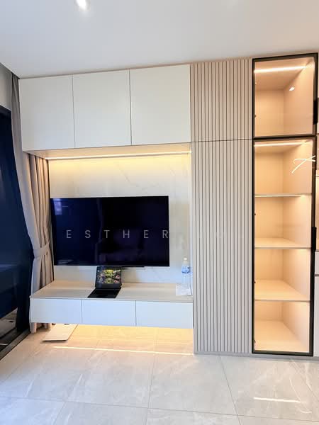 Stirling Residences, 21 Stirling Road, 2 Bedrooms, 635 sqft, Condominium For Sale, by Esther Zou, 500208775 - Interior - PropertyGuru.com.sg