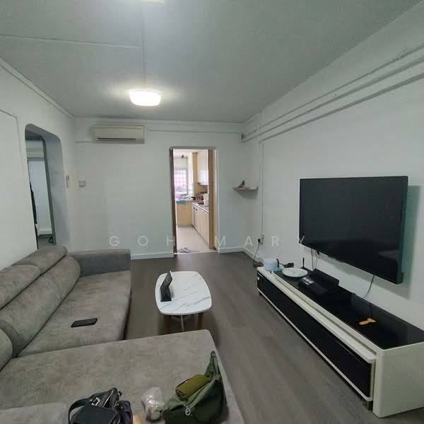 606 Ang Mo Kio Avenue 5, 606 Ang Mo Kio Avenue 5, 2 Bedrooms, 800 sqft, HDB Flat For Rent, by Goh Mary, 500208776 - Living Room - PropertyGuru.com.sg