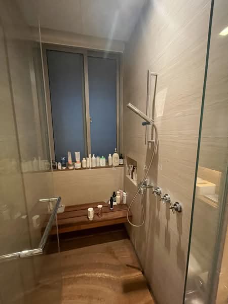 Hilltops, 101 Cairnhill Circle, Orchard / River Valley, 2 Bedrooms, 807 sqft, Condominium For Rent, by Lyn Kwan, 500208784 - Bathroom - PropertyGuru.com.sg