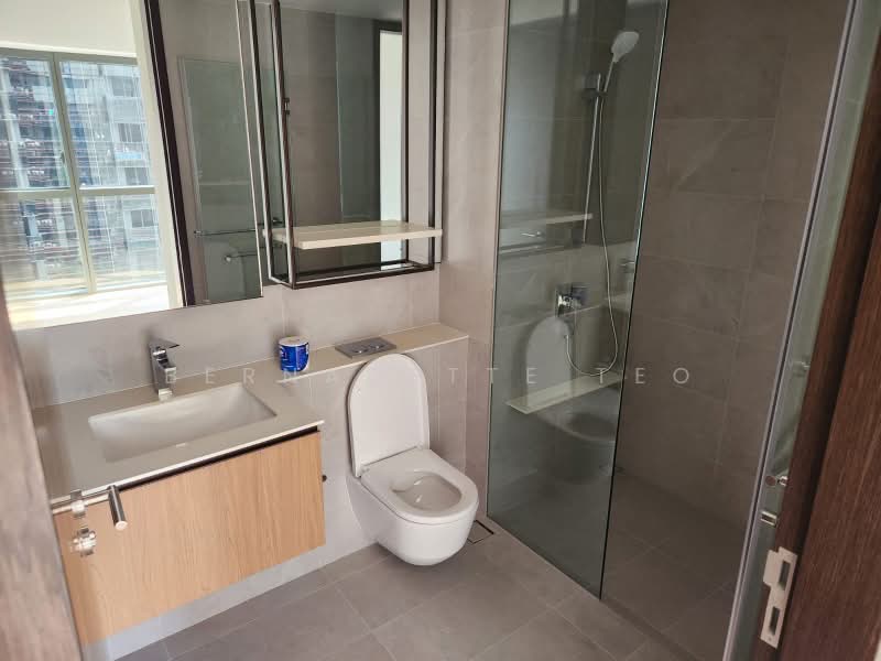 JadeScape, 314 Shunfu Road, 2 Bedrooms, 764 sqft, Condominium For Sale, by Bernadette Teo, 500208791 - Bathroom - PropertyGuru.com.sg