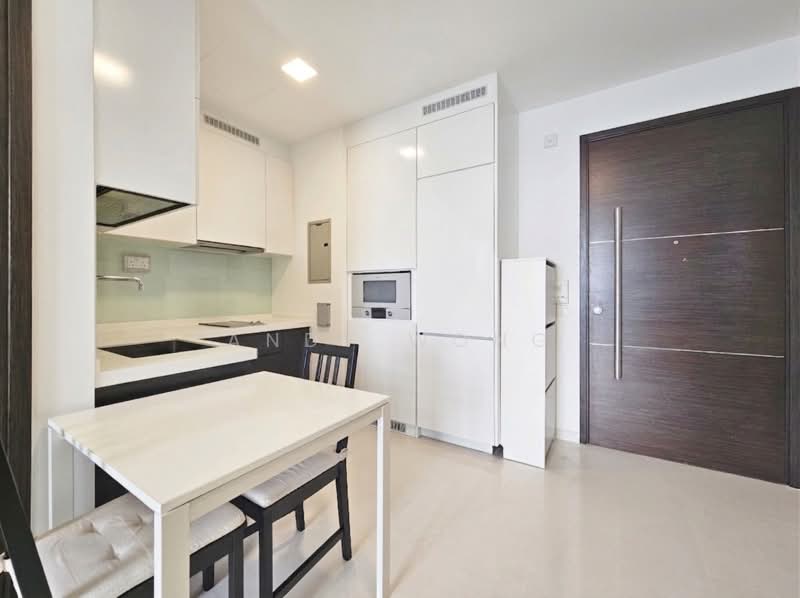 Eon Shenton, 70 Shenton Way, 2 Bedrooms, 538 sqft, Condominium For Rent, by Andy Wong, 500208806 - Kitchen - PropertyGuru.com.sg