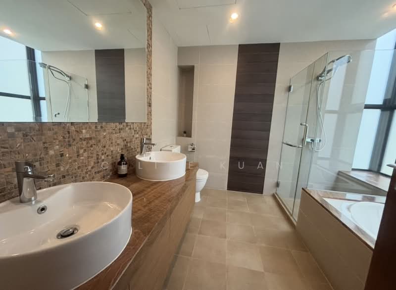 Thomson Road Bukit Timah, Thomson Road Bukit Timah, 5 Bedrooms, 4,800 sqft, Cluster House For Rent, by Celine Kuan, 500208807 - Bathroom - PropertyGuru.com.sg