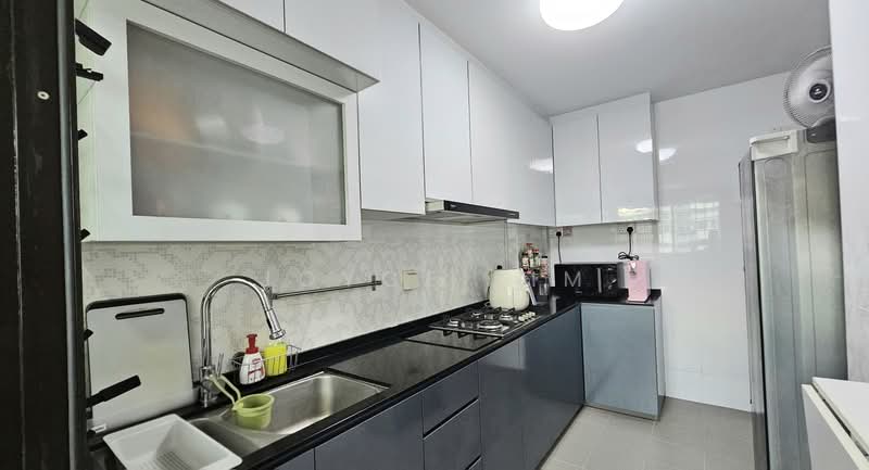 818C Choa Chu Kang Avenue 1, 818C Choa Chu Kang Avenue 1, 3 Bedrooms, 990 sqft, HDB Flat For Sale, by Joyce Lim, 500208823 - Kitchen - PropertyGuru.com.sg