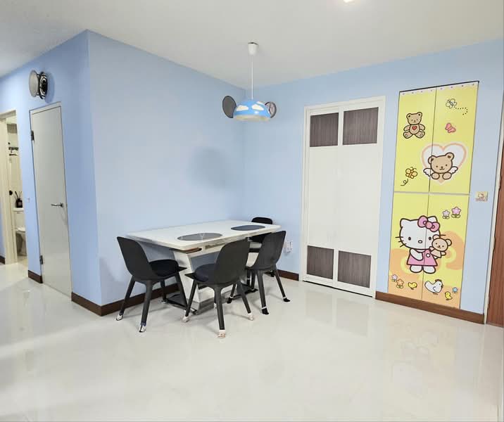 818C Choa Chu Kang Avenue 1, 818C Choa Chu Kang Avenue 1, 3 Bedrooms, 990 sqft, HDB Flat For Sale, by Joyce Lim, 500208823 - Dining Room - PropertyGuru.com.sg