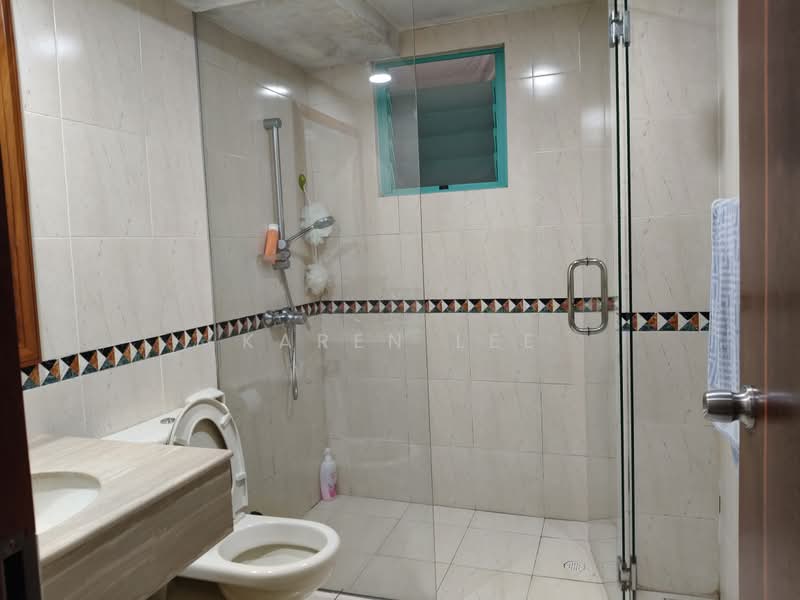 Southaven II, 33 Hindhede Walk, 3 Bedrooms, 1,474 sqft, Condominium For Sale, by Karen Lee, 500208841 - Bathroom - PropertyGuru.com.sg