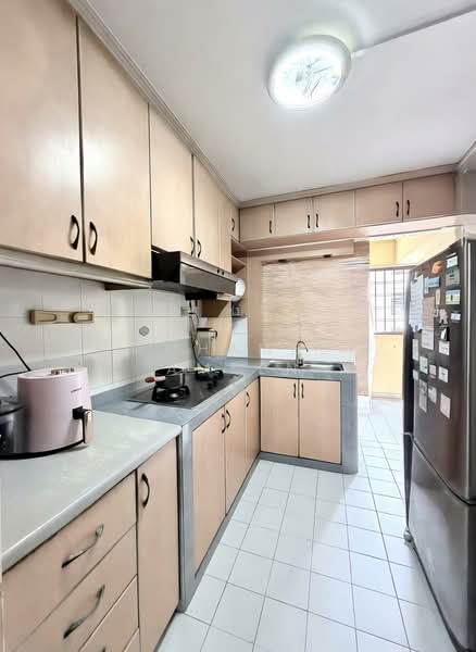 525 Woodlands Drive 14, 525 Woodlands Drive 14, 4 Bedrooms, 1,389 sqft, HDB Flat For Sale, by Mohamed Ameen, 500208848 - Kitchen - PropertyGuru.com.sg