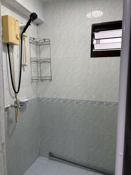 13 Telok Blangah Crescent, 13 Telok Blangah Crescent, 2 Bedrooms, 650 sqft, HDB Flat For Rent, by Keith Tan, 500208849 - Bathroom - PropertyGuru.com.sg
