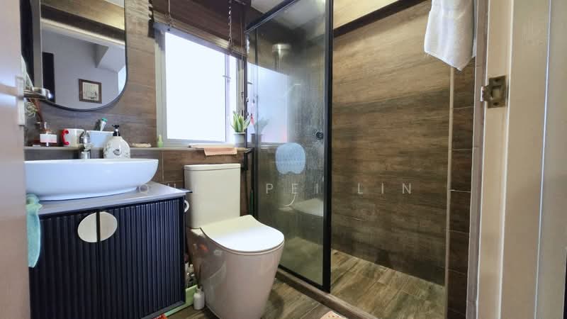 476A Upper Serangoon View, 476A Upper Serangoon View, 3 Bedrooms, 1,023 sqft, HDB Flat For Sale, by Quek Pei Lin, 500208855 - Bathroom - PropertyGuru.com.sg