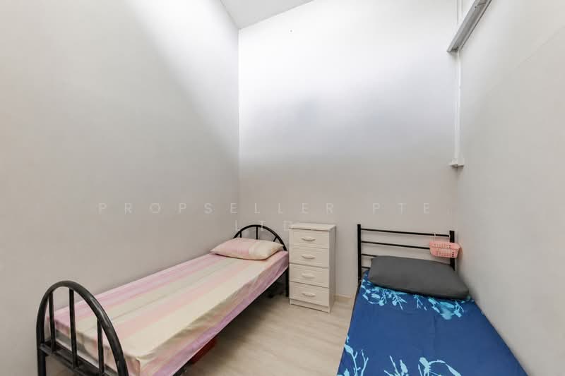 Sembawang Straits Estate, Jalan Machang, 3 Bedrooms, 1,900 sqft, Semi-Detached House For Sale, by Kit Toh, 500208857 - Bedroom - PropertyGuru.com.sg