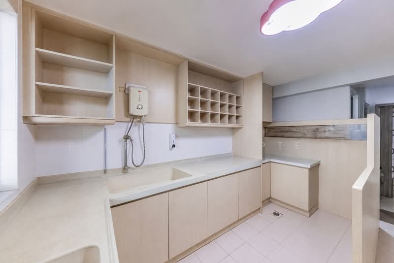 Sembawang Straits Estate, Jalan Machang, 3 Bedrooms, 1,900 sqft, Semi-Detached House For Sale, by Kit Toh, 500208857 - Kitchen - PropertyGuru.com.sg