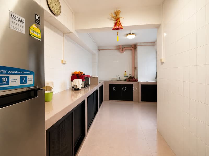 425 Hougang Avenue 6, 425 Hougang Avenue 6, 3 Bedrooms, 1,109 sqft, HDB Flat For Sale, by Ryan Koo, 500208858 - Kitchen - PropertyGuru.com.sg