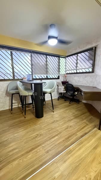 401 Jurong West Street 42, 401 Jurong West Street 42, 3 Bedrooms, 1,453 sqft, HDB Flat For Sale, by Christine Wee, 500208859 - Study - PropertyGuru.com.sg