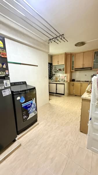 401 Jurong West Street 42, 401 Jurong West Street 42, 3 Bedrooms, 1,453 sqft, HDB Flat For Sale, by Christine Wee, 500208859 - Kitchen - PropertyGuru.com.sg