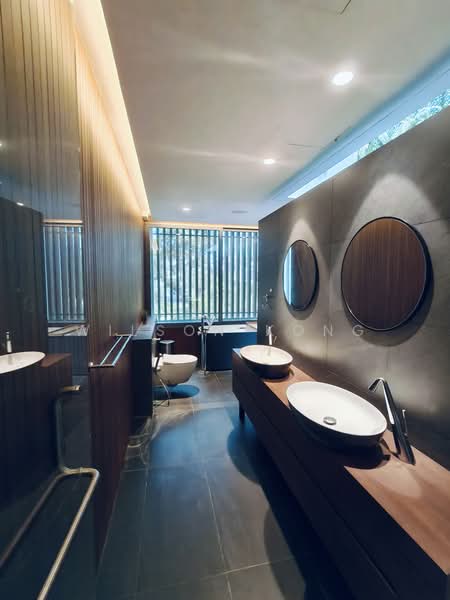 Ocean 8, Ocean Drive, 4 Bedrooms, 3,871 sqft, Terraced House For Sale, by Wilson Kong, 500208874 - Bathroom - PropertyGuru.com.sg