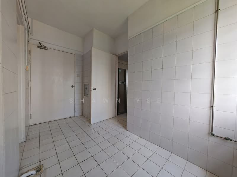 Parkway View, 39 Marine Parade Road, 4 Bedrooms, 1,775 sqft, Condominium For Rent, by Shawn Yee, 500208917 - Laundry area - PropertyGuru.com.sg