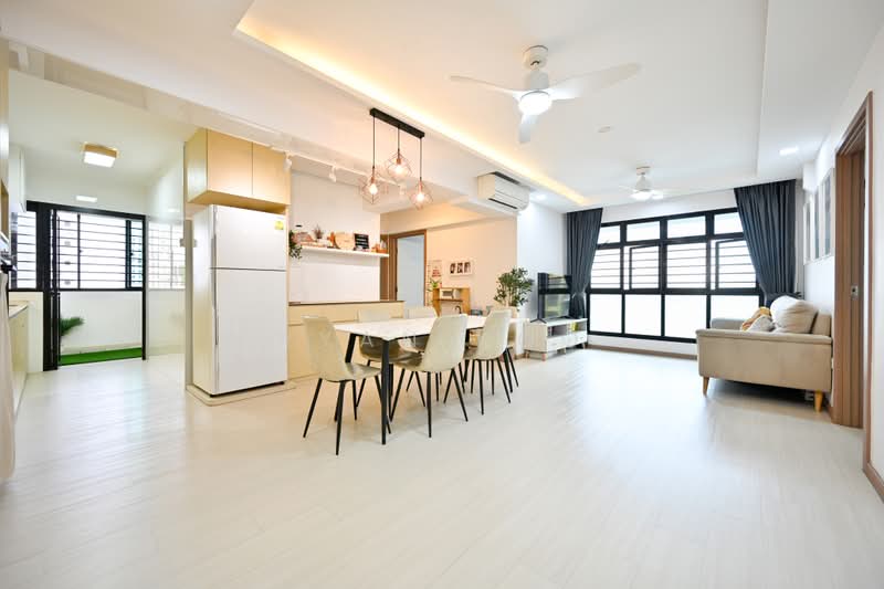 419A Northshore Drive, 419A Northshore Drive, 3 Bedrooms, 1,012 sqft, HDB Flat For Sale, by Ryan Koo, 500208918 - Living Room - PropertyGuru.com.sg