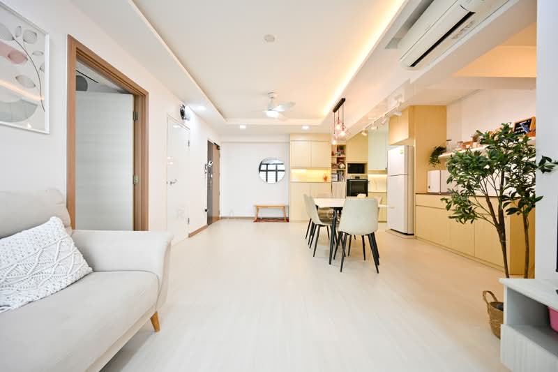419A Northshore Drive, 419A Northshore Drive, 3 Bedrooms, 1,012 sqft, HDB Flat For Sale, by Ryan Koo, 500208918 - Living Room - PropertyGuru.com.sg
