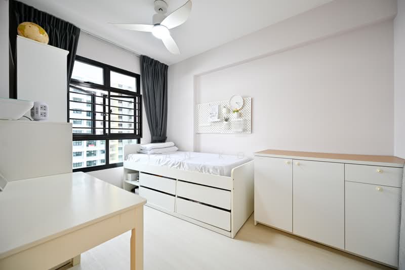 419A Northshore Drive, 419A Northshore Drive, 3 Bedrooms, 1,012 sqft, HDB Flat For Sale, by Ryan Koo, 500208918 - Bedroom - PropertyGuru.com.sg