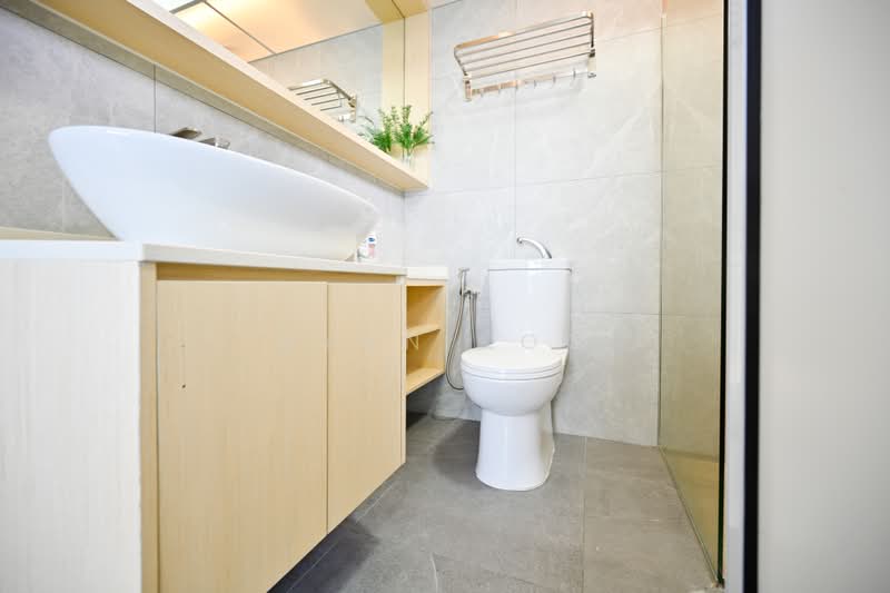 419A Northshore Drive, 419A Northshore Drive, 3 Bedrooms, 1,012 sqft, HDB Flat For Sale, by Ryan Koo, 500208918 - Bathroom - PropertyGuru.com.sg