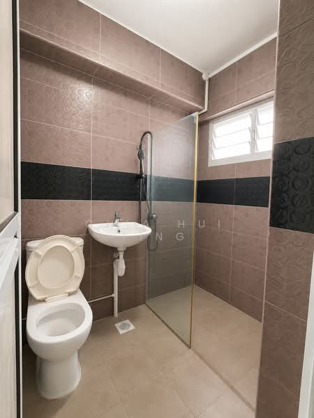 634 Pasir Ris Drive 1, 634 Pasir Ris Drive 1, 3 Bedrooms, 1,119 sqft, HDB Flat For Sale, by Chia Hui Ting, 500208935 - Bathroom - PropertyGuru.com.sg