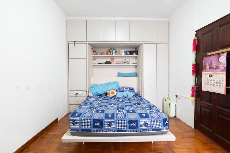 Platina Gardens, , 5 Bedrooms, 3,776 sqft, Semi-Detached House For Sale, by Aileen Chew, 500208956 - Bedroom - PropertyGuru.com.sg
