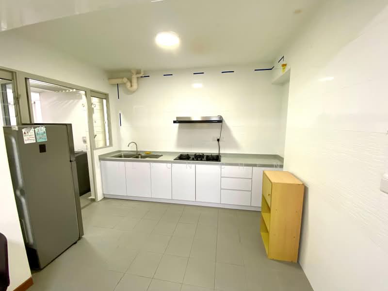 322B Sumang Walk, 322B Sumang Walk, 3 Bedrooms, 1,001 sqft, HDB Flat For Rent, by Wilson Chen, 500208960 - Kitchen - PropertyGuru.com.sg