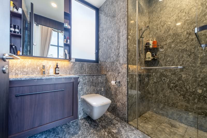 Sky Everton, 50 Everton Road, 4 Bedrooms, 1,109 sqft, Condominium For Sale, by Jerralyn Satrio, 500208963 - Bathroom - PropertyGuru.com.sg