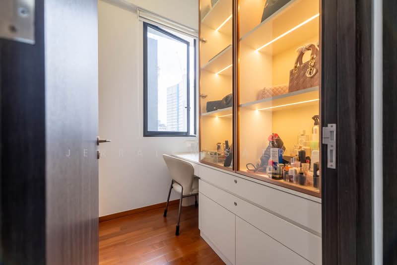Sky Everton, 50 Everton Road, 4 Bedrooms, 1,109 sqft, Condominium For Sale, by Jerralyn Satrio, 500208963 - Study / dressing room - PropertyGuru.com.sg