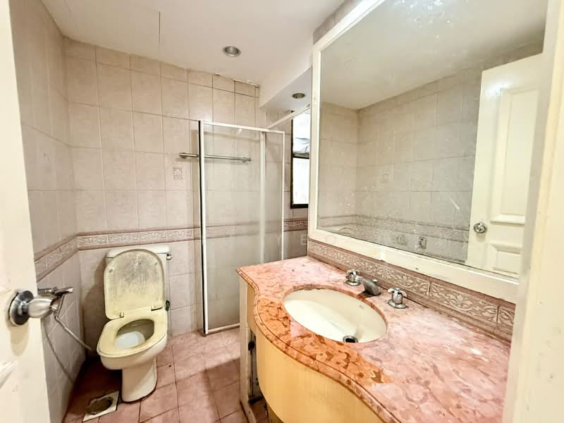 Parkview Apartments, 5 Bukit Batok Street 25, 3 Bedrooms, 1,130 sqft, Apartment For Rent, by Anthea Yeo 杨丽娇, 500208966 - Bathroom - PropertyGuru.com.sg
