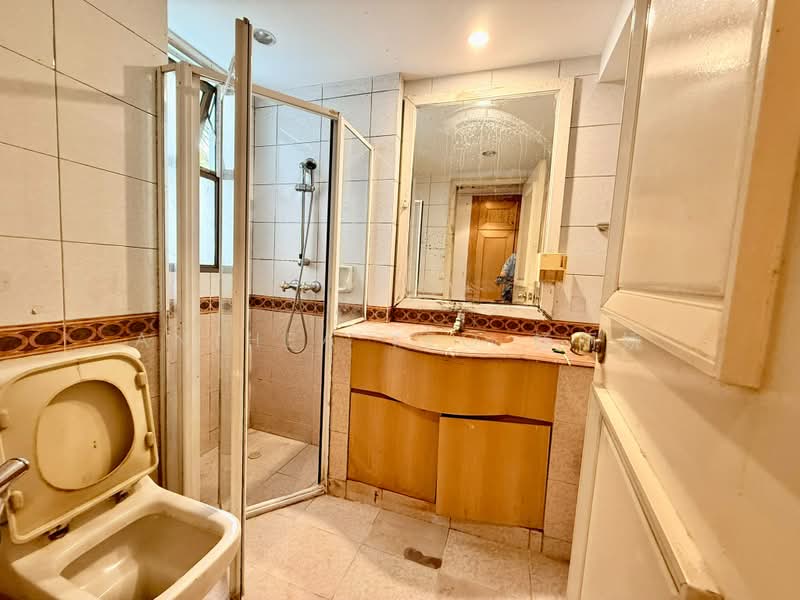 Parkview Apartments, 5 Bukit Batok Street 25, 3 Bedrooms, 1,130 sqft, Apartment For Rent, by Anthea Yeo 杨丽娇, 500208966 - Bathroom - PropertyGuru.com.sg
