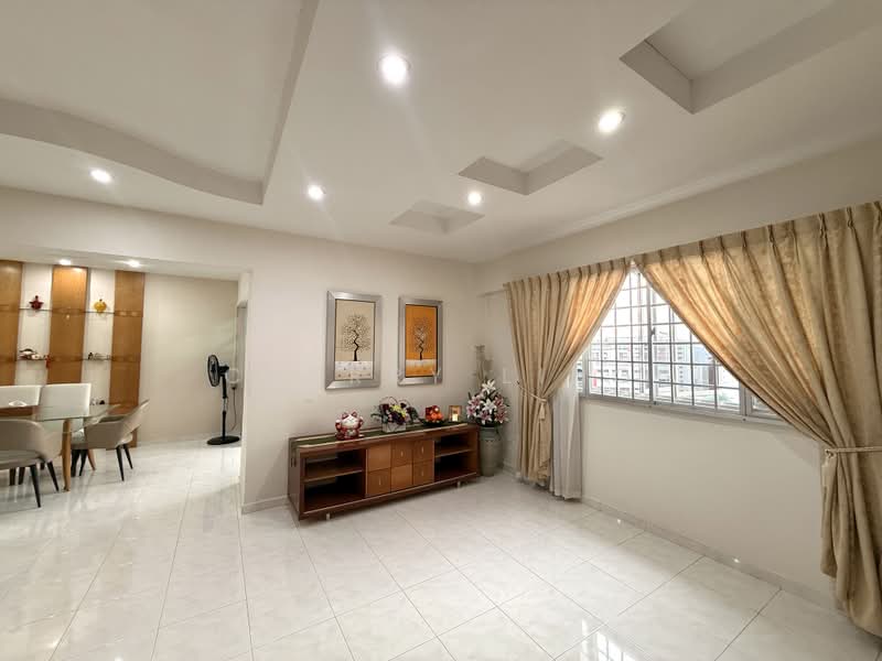 453 Jurong West Street 42, 453 Jurong West Street 42, 3 Bedrooms, 1,431 sqft, HDB Flat For Sale, by Cherry Ling, 500208968 - Living Room - PropertyGuru.com.sg
