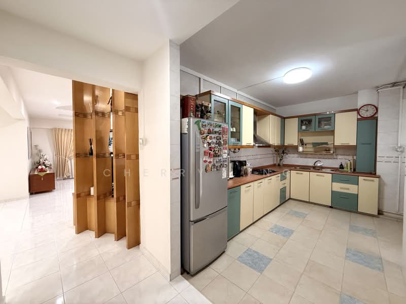 453 Jurong West Street 42, 453 Jurong West Street 42, 3 Bedrooms, 1,431 sqft, HDB Flat For Sale, by Cherry Ling, 500208968 - Kitchen - PropertyGuru.com.sg