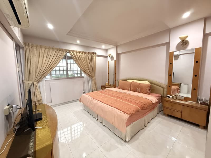 453 Jurong West Street 42, 453 Jurong West Street 42, 3 Bedrooms, 1,431 sqft, HDB Flat For Sale, by Cherry Ling, 500208968 - Bedroom - PropertyGuru.com.sg
