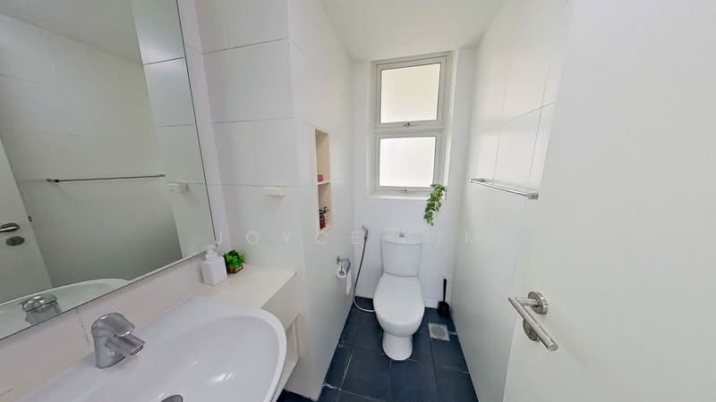 The Esparis, 9 Pasir Ris Drive 4, Room Rental, 70 sqft, Condominium For Rent, by Joyce Lim, 500208971 - Bathroom - PropertyGuru.com.sg