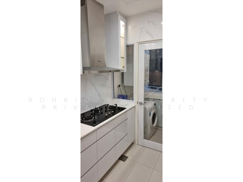 Richmond Park, 3 Bideford Road, 2 Bedrooms, 1,012 sqft, Condominium For Rent, by RONALD, 500208986 - Kitchen - PropertyGuru.com.sg